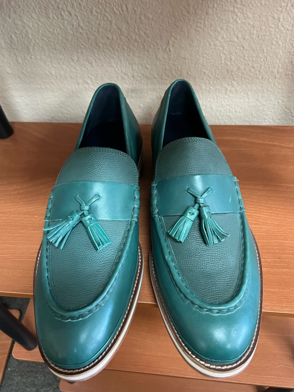 Men’s Leather Cole Haan Green With White Bottoms Tassel Loafer 13 M